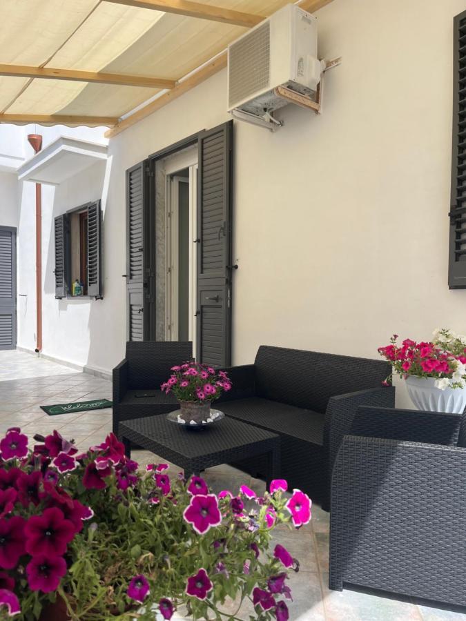 Il Villino Di Nonna Domenica Villa Lecce Bagian luar foto